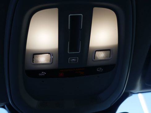 Used 2023 Volvo XC60 T8 Ultimate w/ Climate Package image 54