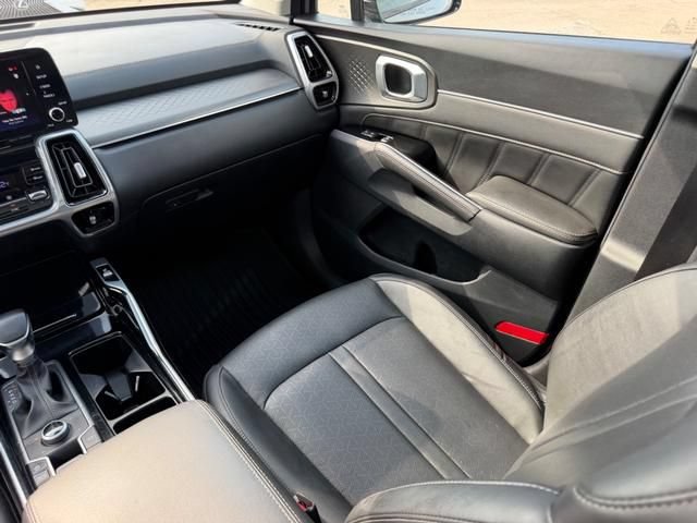 Certified 2023 Kia Sorento SX AWD/4WD image 18