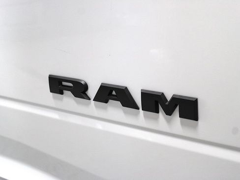 New 2026 RAM 2500 Big Horn AWD/4WD image 44