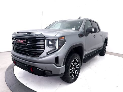 Used 2023 GMC Sierra 1500 AT4 w/ AT4 Premium Package AWD/4WD image 17
