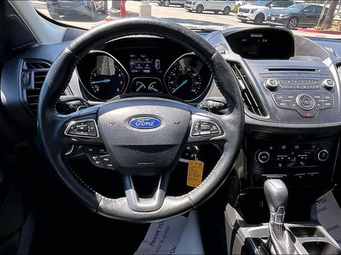 Used 2017 Ford Escape SE w/ SE Sport Appearance Package FWD image 7