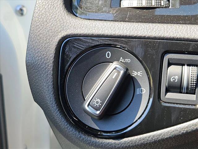 Used 2016 Volkswagen Golf R 4-Door AWD/4WD image 8
