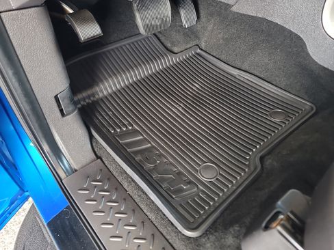 Used 2011 Ford F150 Raptor w/ Raptor Luxury Pkg image 23