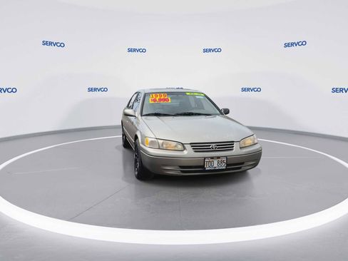 Used 1999 Toyota Camry LE image 2