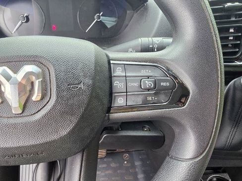 Used 2025 RAM ProMaster 2500 w/ Convenience Group FWD image 12