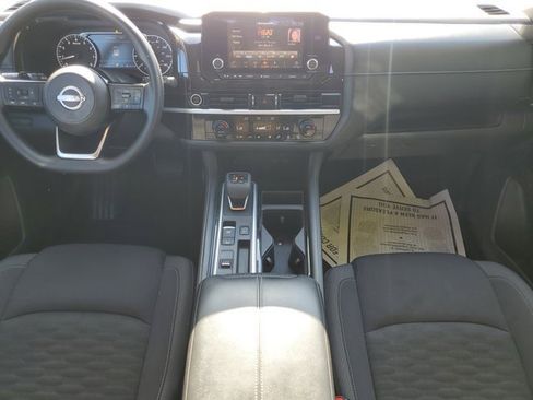 Used 2022 Nissan Pathfinder S image 23