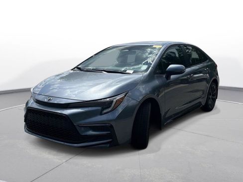 Used 2025 Toyota Corolla SE w/ Convenience Package FWD image 2