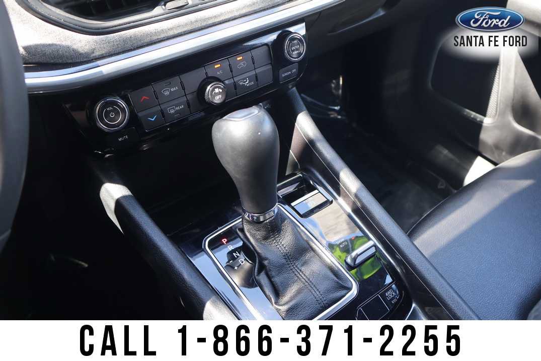 Used 2024 Jeep Compass Latitude w/ Altitude Special Edition AWD/4WD image 38
