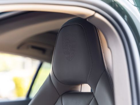 Certified 2025 Porsche Panamera 4 E-Hybrid AWD/4WD image 25