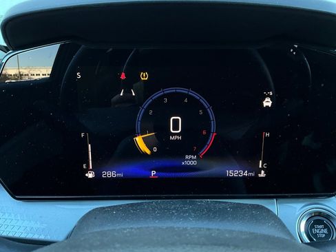 Used 2025 Chevrolet Trax LT image 36