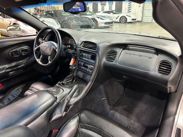 Used 2004 Chevrolet Corvette Coupe w/ Preferred Equipment Group RWD image 8