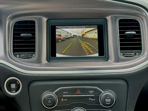 Used 2019 Dodge Charger SXT w/ Leather Interior Group image 22