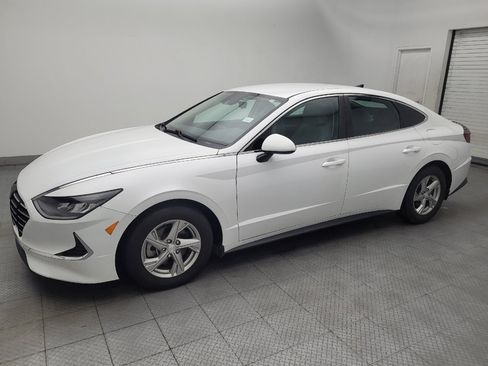 Used 2021 Hyundai Sonata SE FWD image 2