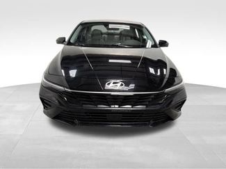 Used 2024 Hyundai Elantra Limited video 3