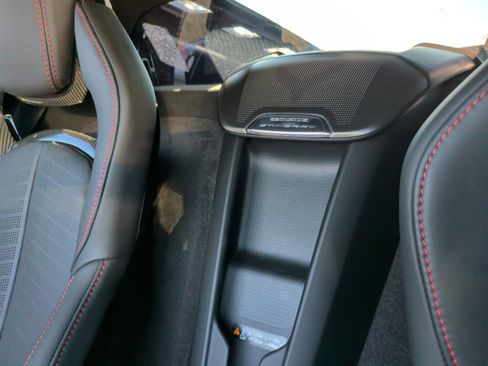 Used 2022 Chevrolet Corvette Stingray Premium Cpe w/ Z51 Performance Package image 19