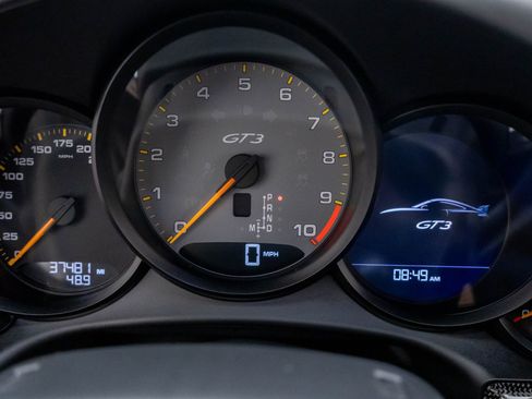Used 2014 Porsche 911 GT3 w/ Carbon Interior Package RWD image 18