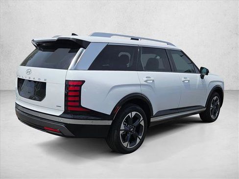 Certified 2026 Hyundai Palisade Limited AWD/4WD image 5