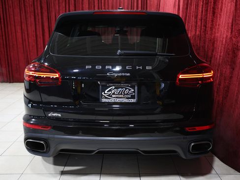 Used 2016 Porsche Cayenne image 9