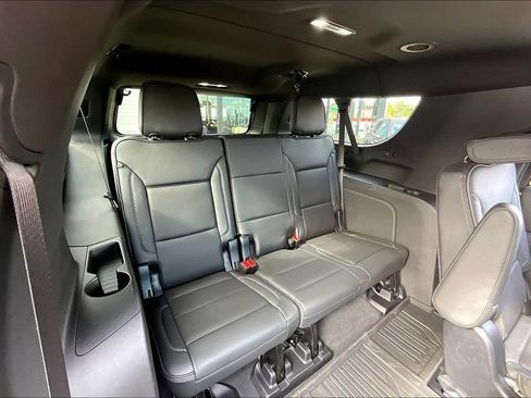 Used 2025 GMC Yukon XL Denali image 25