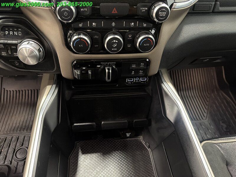 Used 2022 RAM 1500 Laramie AWD/4WD image 31