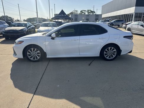 Used 2023 Toyota Camry LE image 22