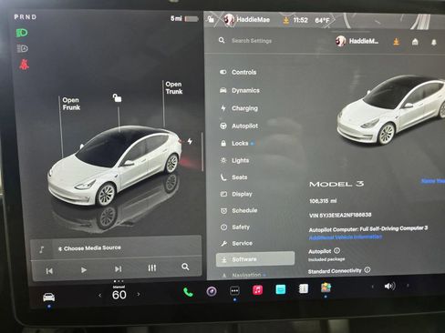 Used 2022 Tesla Model 3 Standard Range RWD image 18