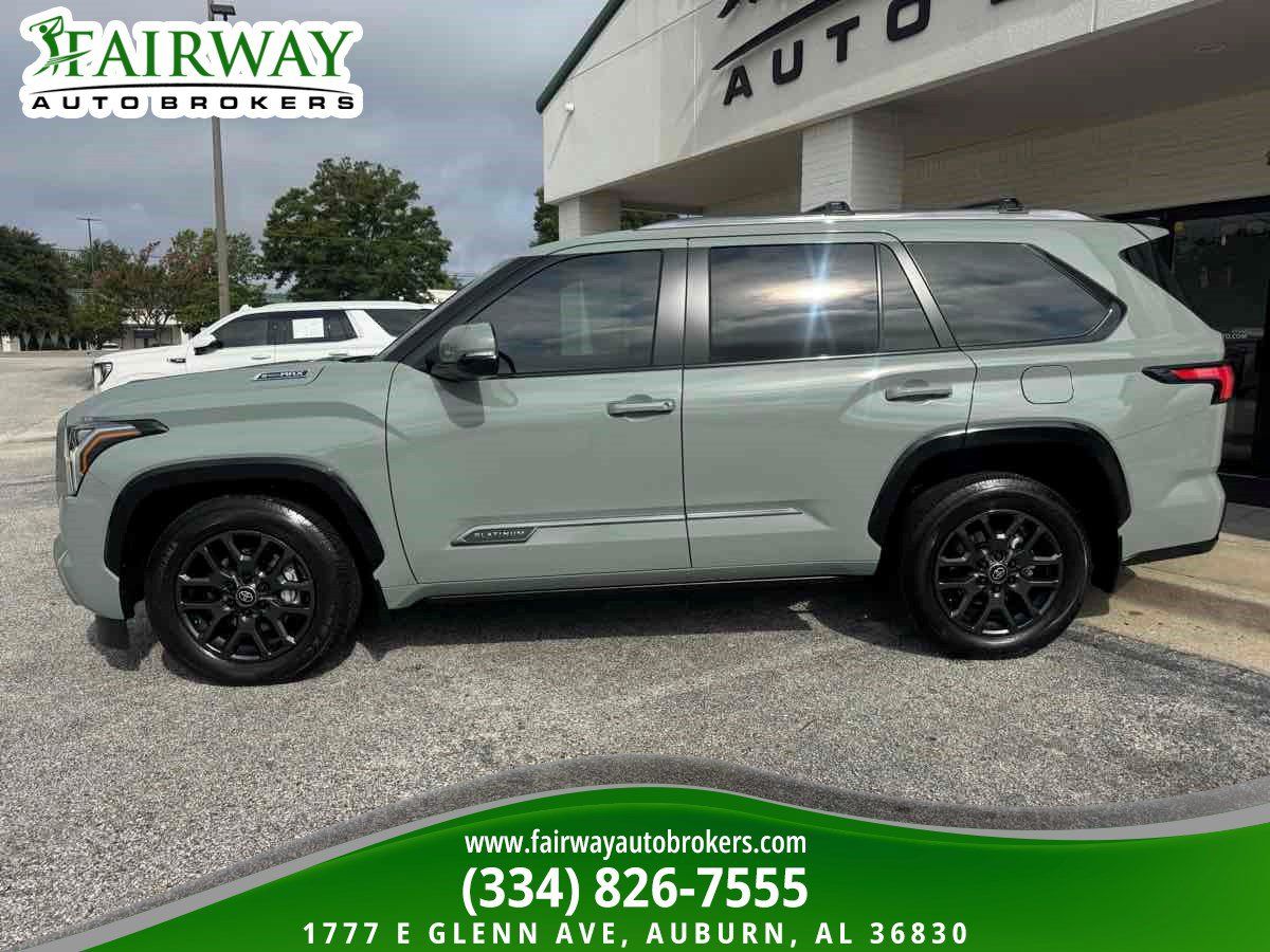 Used 2025 Toyota Sequoia Platinum AWD/4WD image 9
