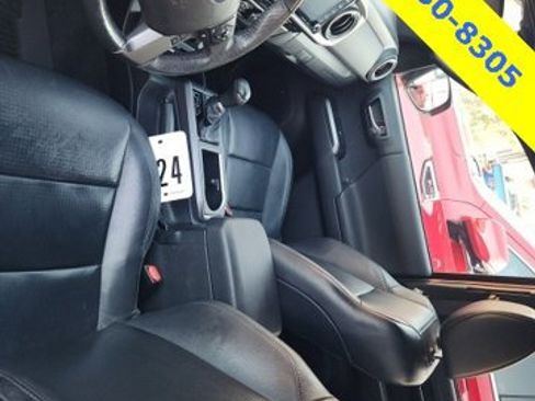 Used 2021 Toyota Tacoma TRD Off-Road image 5