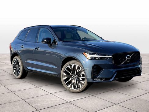 New 2026 Volvo XC60 B5 Ultra w/ Climate Package image 2