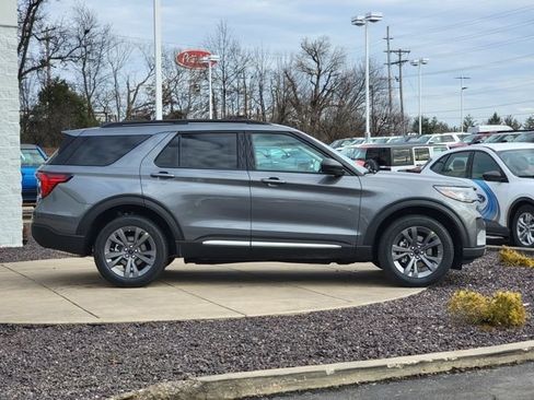 New 2025 Ford Explorer Active w/ Active Comfort Package AWD/4WD image 3