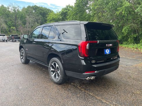 New 2026 GMC Yukon AT4 AWD/4WD image 3