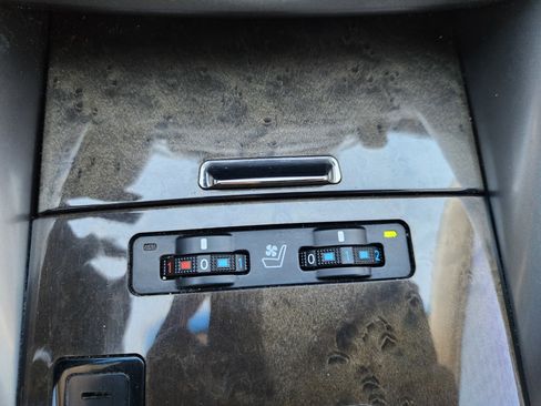 Used 2010 Lexus IS 350C image 29