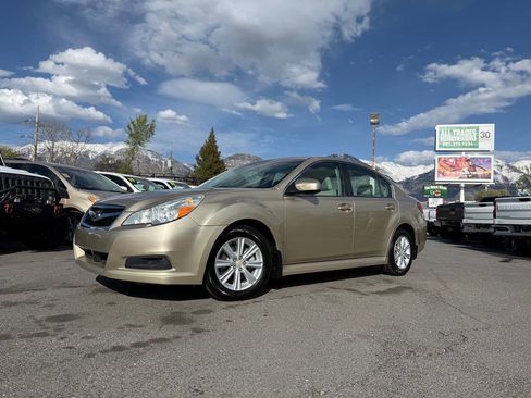 Used 2010 Subaru Legacy 2.5i Premium image 1