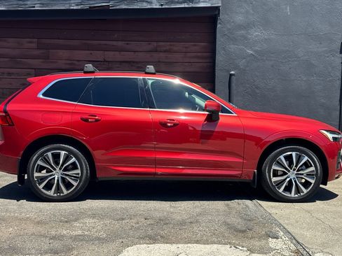 Used 2022 Volvo XC60 B5 Momentum w/ Advanced Package AWD/4WD image 8