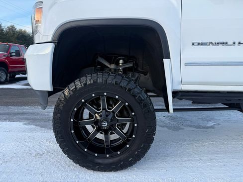 Used 2015 GMC Sierra 2500 Denali image 5
