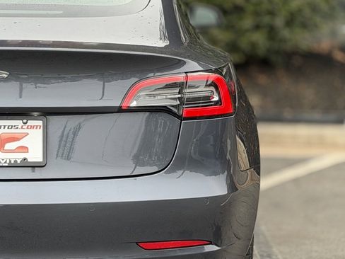 Used 2021 Tesla Model 3 Standard Range Plus image 16