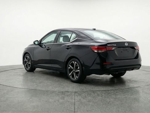 Used 2025 Nissan Sentra SV image 6
