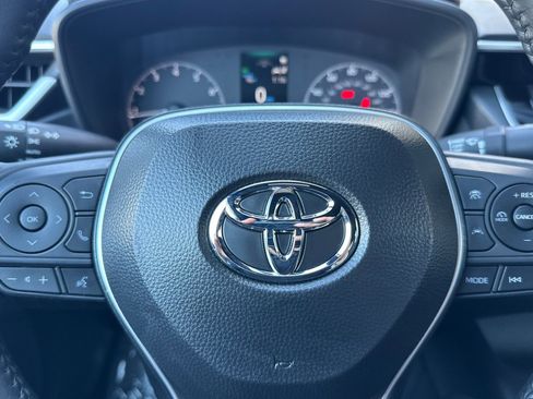 Certified 2025 Toyota Corolla SE image 29