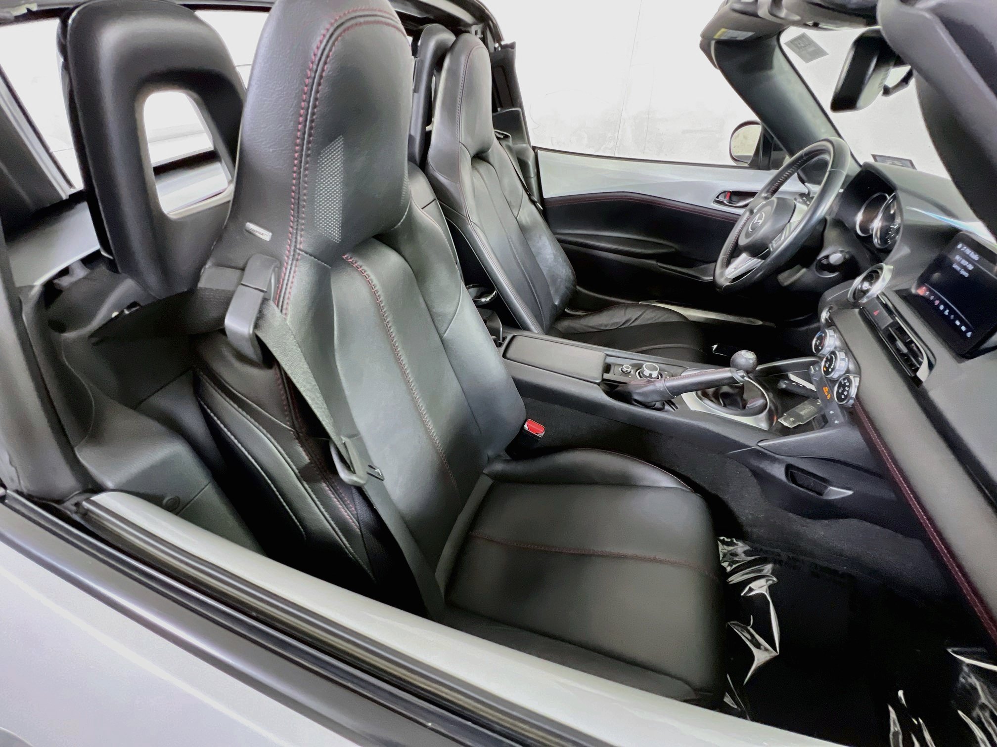 Used 2018 MAZDA MX-5 Miata RF Grand Touring w/ Appearance Package RWD image 23