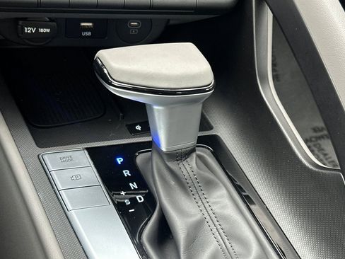 Certified 2025 Hyundai Elantra Sport image 23
