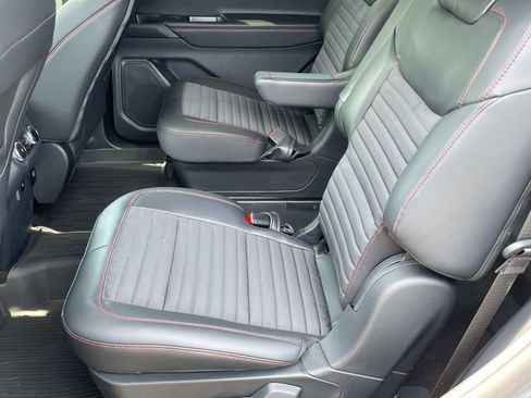 New 2025 Ford Explorer ST-Line w/ Premium Package image 9