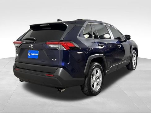 Used 2019 Toyota RAV4 XLE w/ Convenience Package FWD image 8