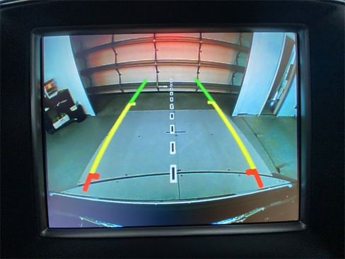 Used 2018 Jeep Grand Cherokee Limited w/ Luxury Group II image 17