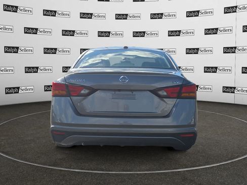 Used 2025 Nissan Altima 2.5 SV image 5