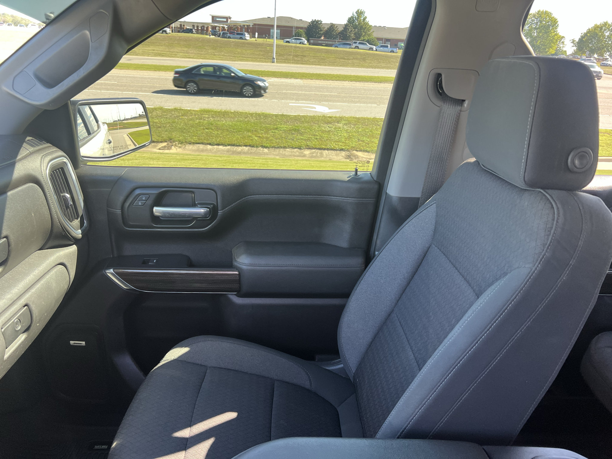Used 2021 Chevrolet Silverado 1500 LT Trail Boss w/ Convenience Package II AWD/4WD image 21