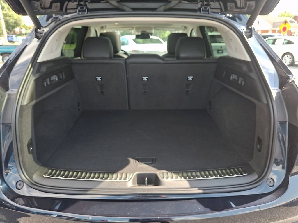 Used 2021 Buick Envision Essence w/ Technology Package I AWD/4WD image 33