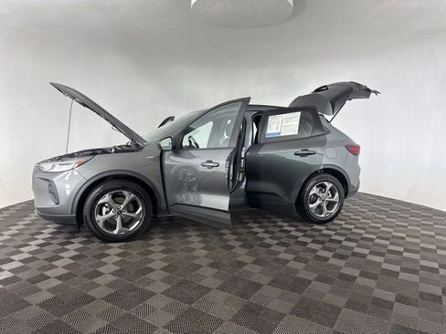 Used 2025 Ford Escape ST-Line image 13