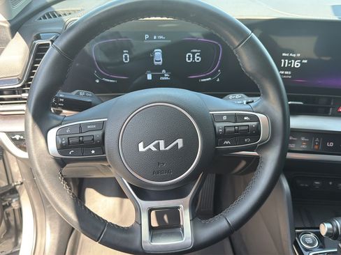Used 2024 Kia Sportage EX FWD image 39