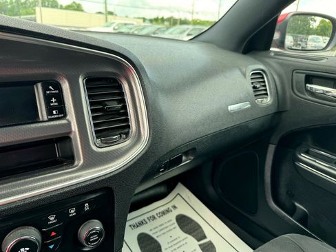 Used 2013 Dodge Charger SE image 15