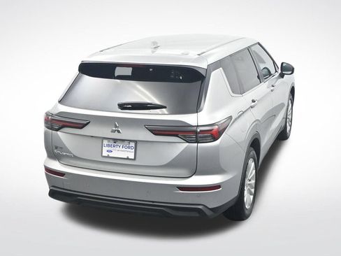 Used 2025 Mitsubishi Outlander ES AWD/4WD image 36